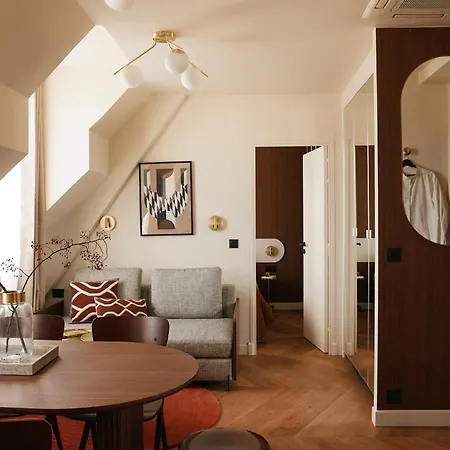 Lavie Maison - 33 Louvre Apartment