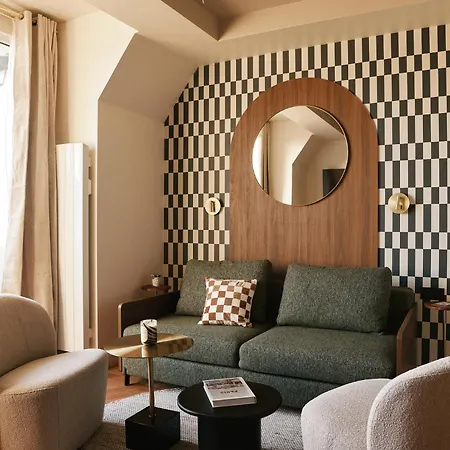 Lavie Maison - 33 Louvre Apartment